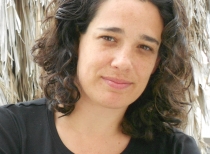 נעמי לבארי